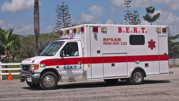 护佑生命之花：甘州牵引伞活动活动120急救车出租，让你安全无忧！