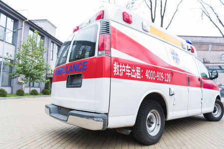 病人护送转运救护车公司专业知多少？技巧全在这里