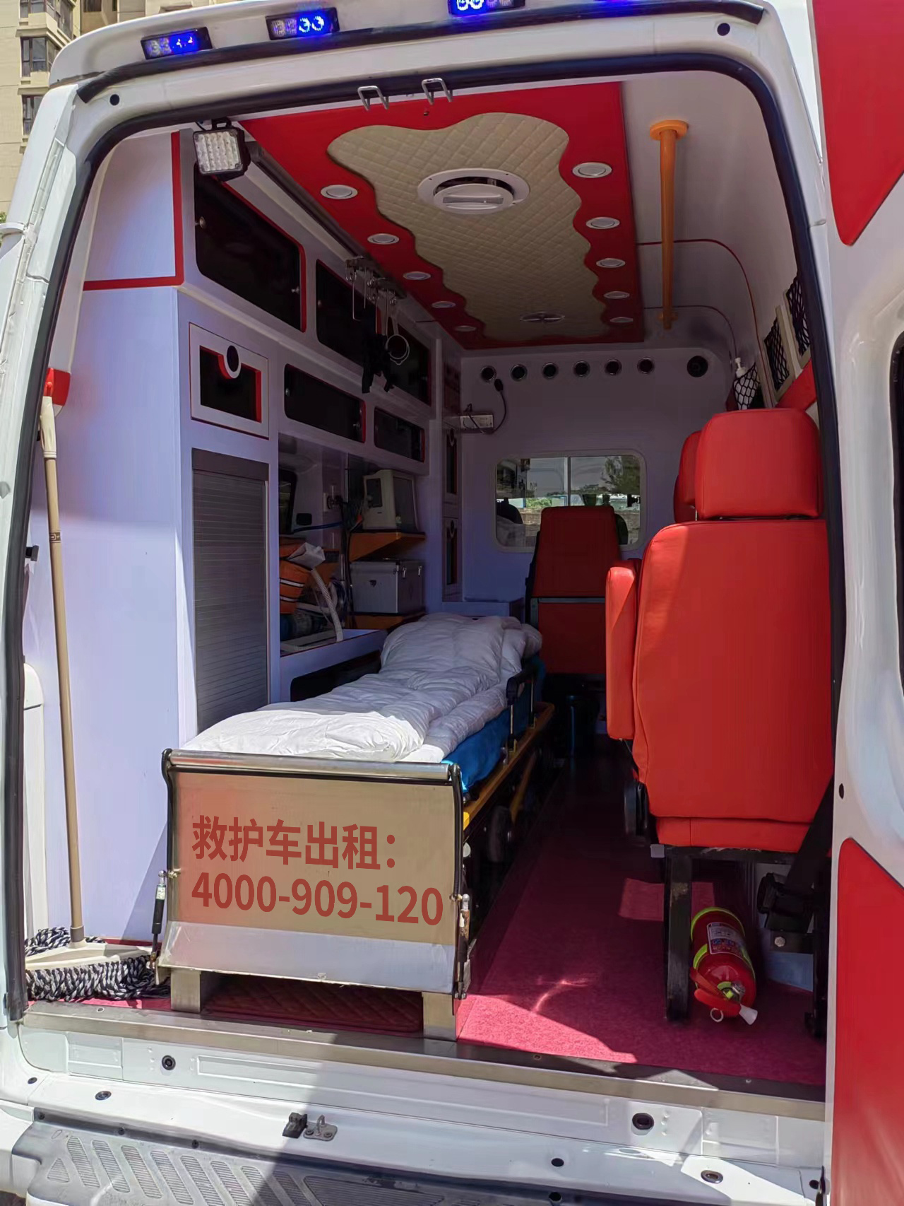 护送返乡救护车需求？拨打定西市救护车出租联系方式，选择小微。